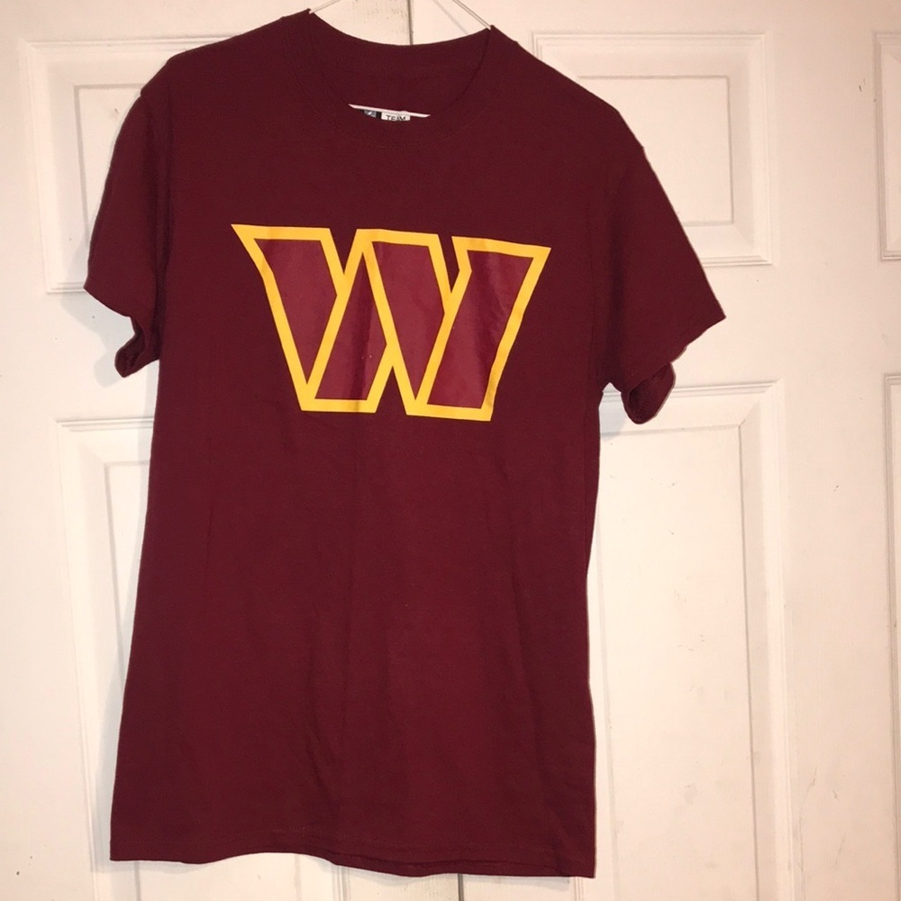 NWOT NFL Commanders Unisex Tee
